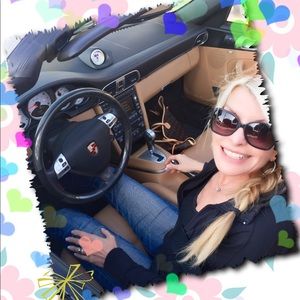 Meet your Posher, Renee